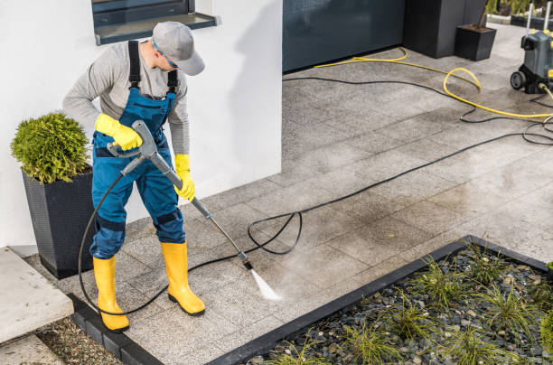 Garage Pressure Washing in Lake Barcroft, VA